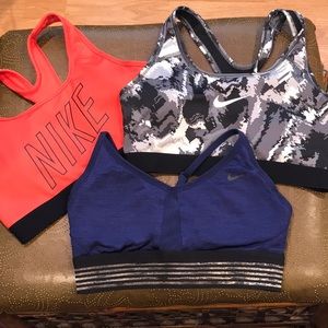Nike sports bras. Multiple pieces.